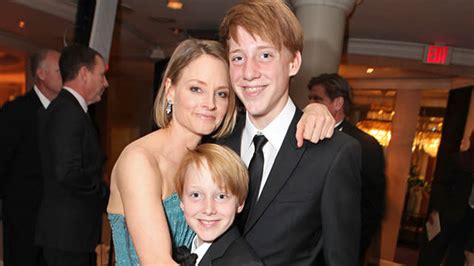 jodie foster söhne|Photos: Meet Jodie Fosters Wife and 2 Sons